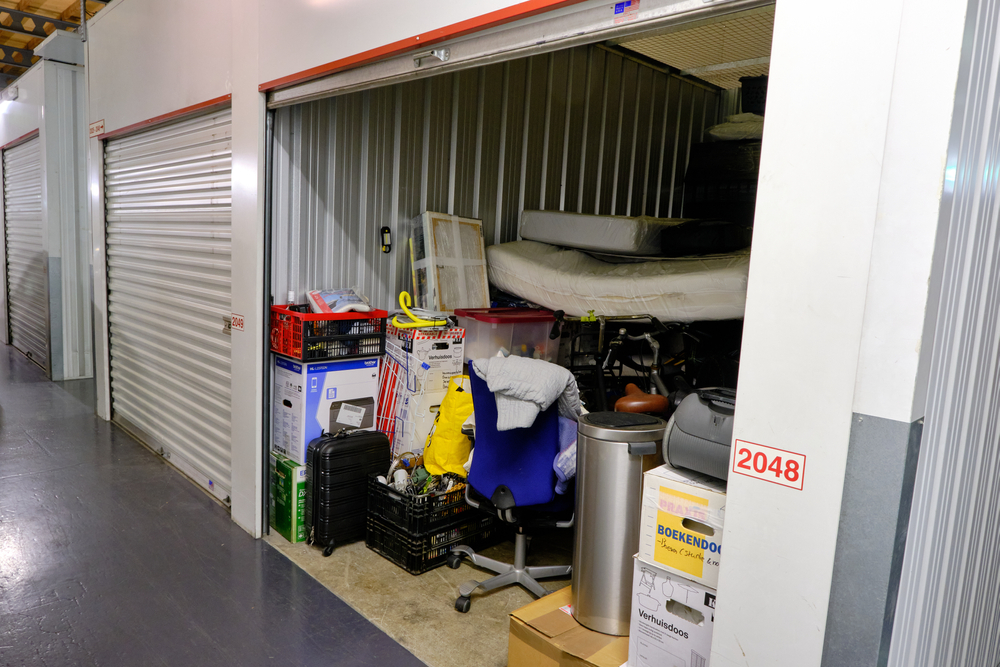 How to Clean Out a Storage Unit: Step-by-Step Guide